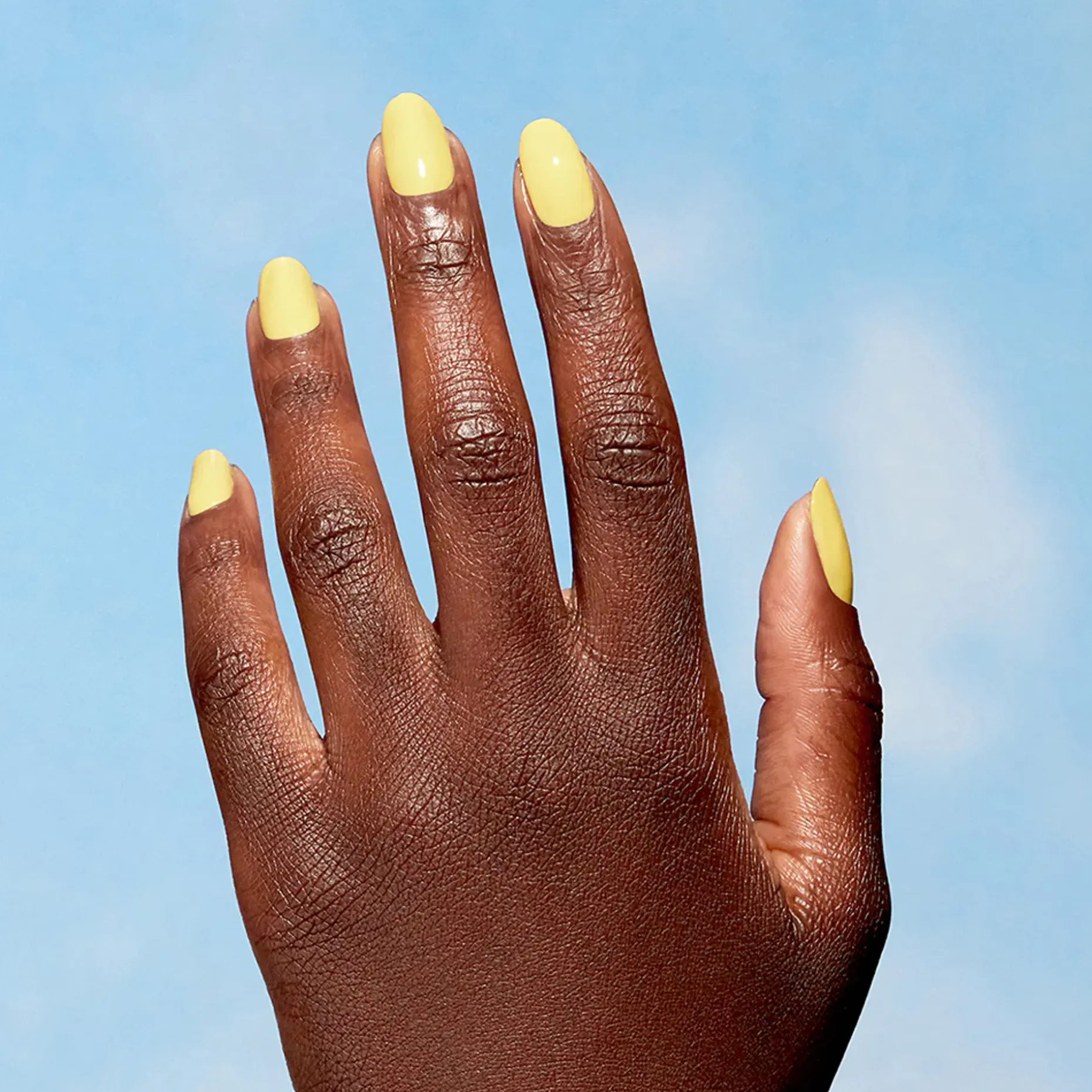 OPI Nature Strong Lacquer kynsilakka 15 ml