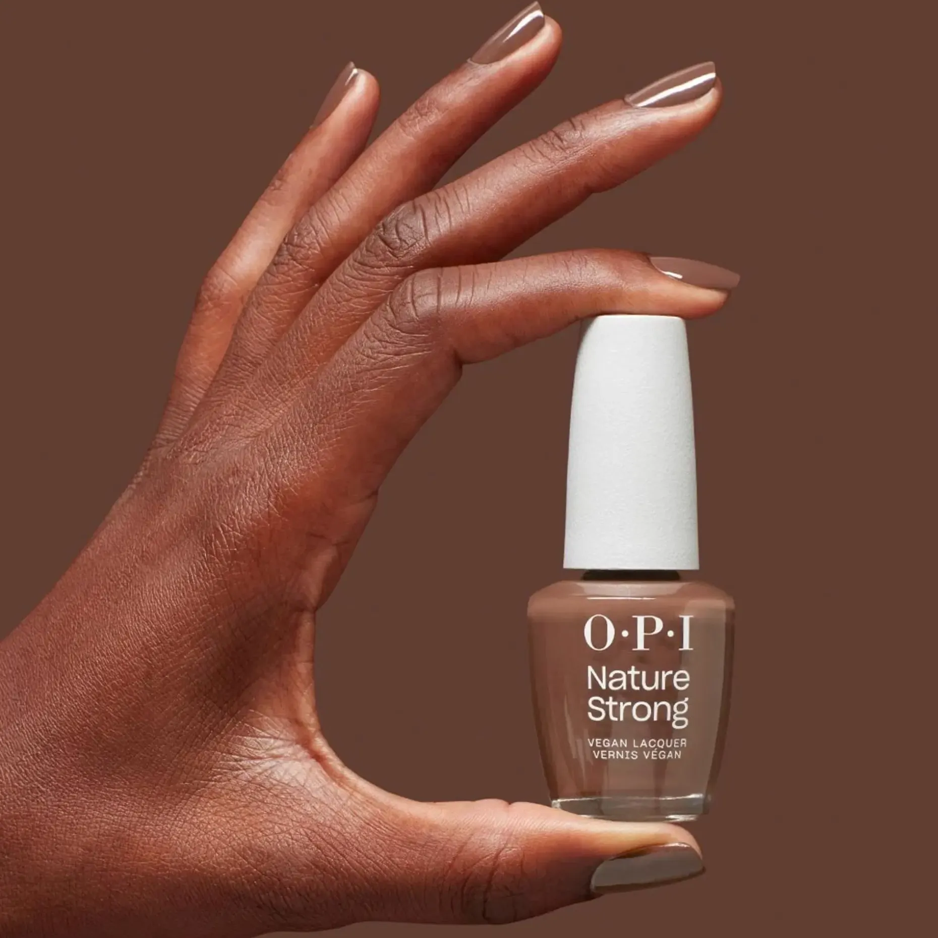 OPI Nature Strong Lacquer kynsilakka 15 ml