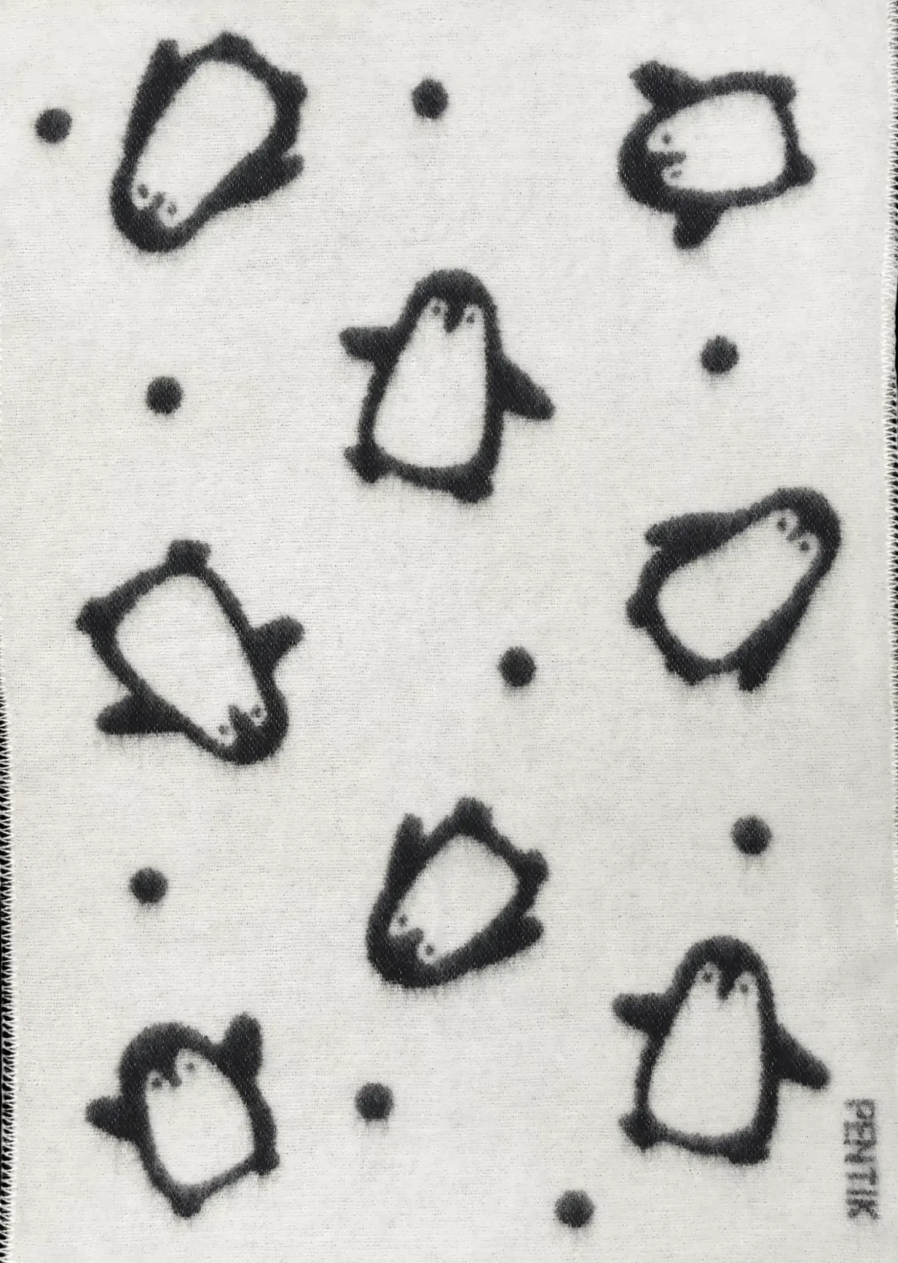 Pentik Pingviini torkkupeitto 60x90 cm musta