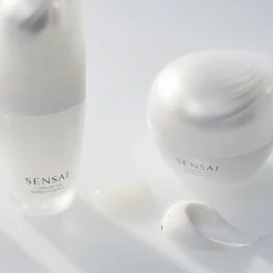 SENSAI Comforting Barrier Essence hoitoseerumi 40 ml