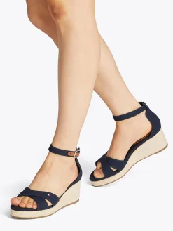 Tommy Hilfiger sandaalit