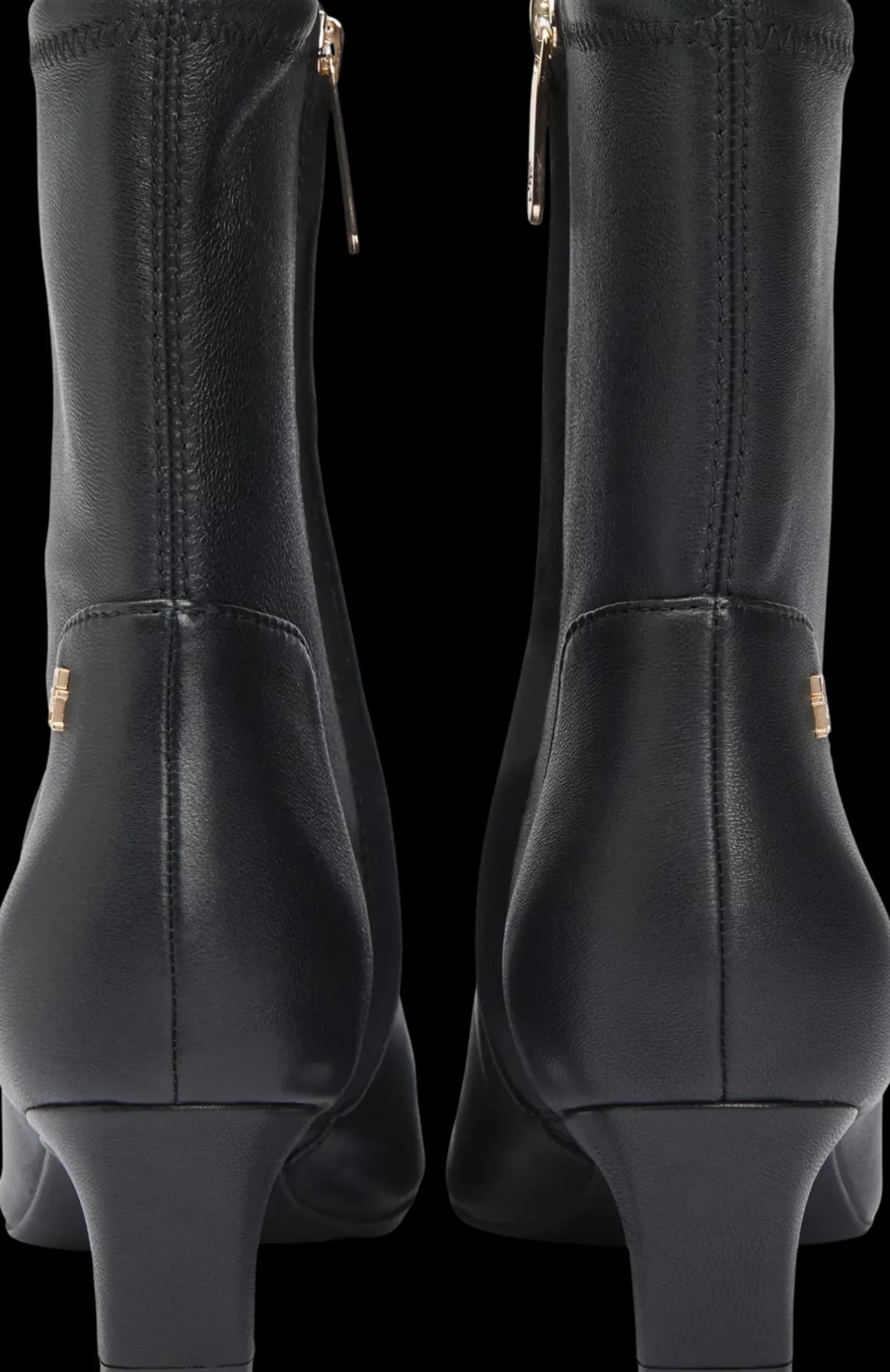 Tommy Hilfiger strech-nilkkurit