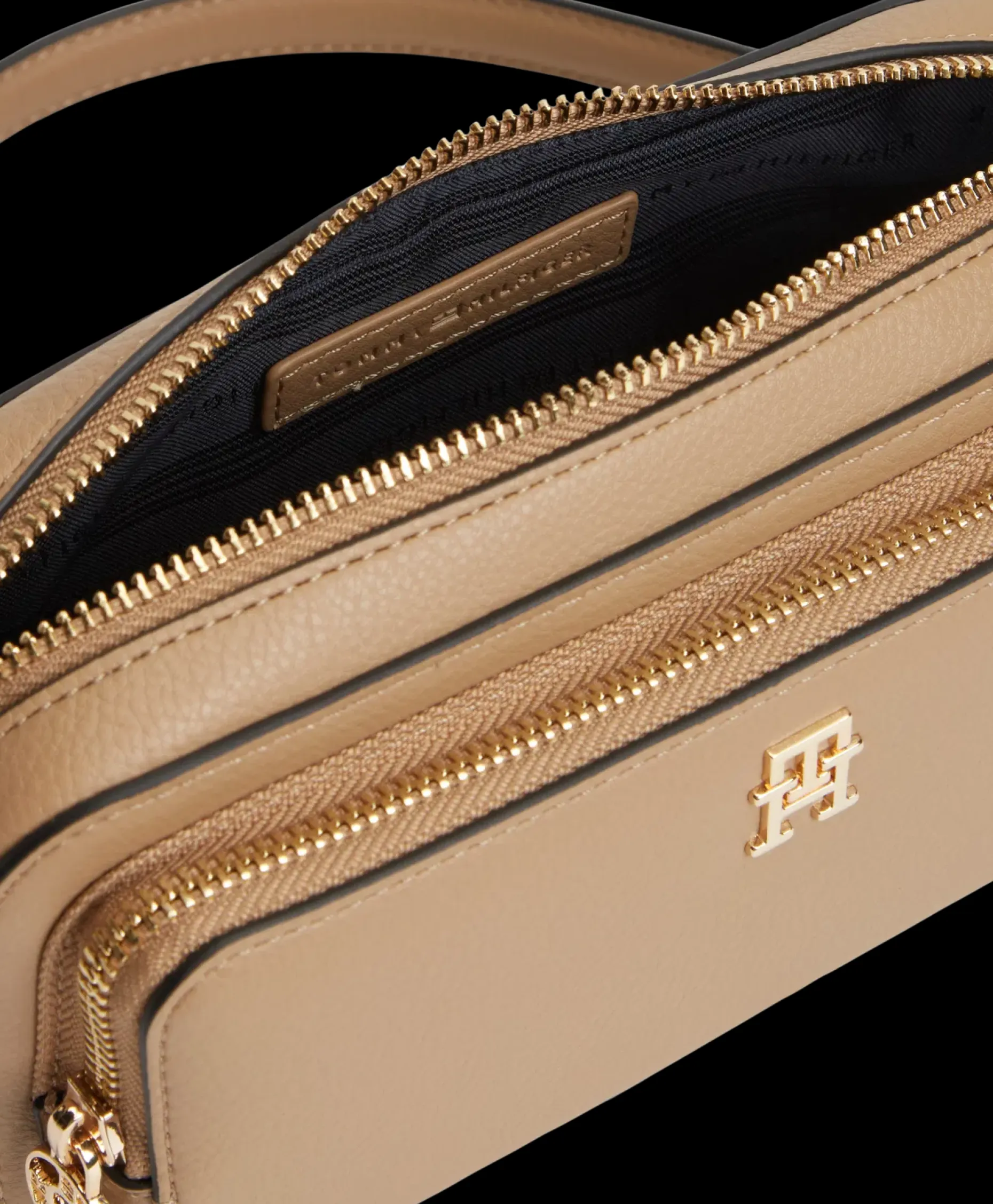 Tommy Hilfiger TH daily kameralaukku