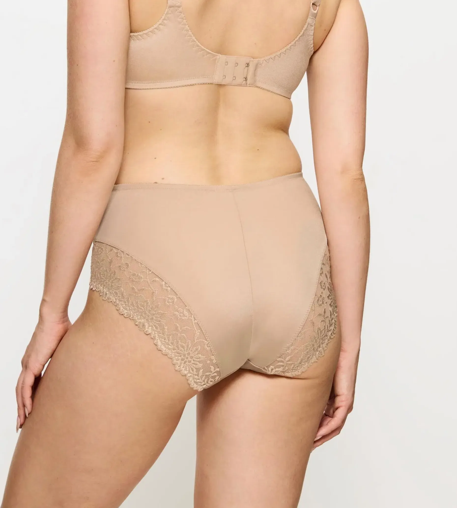 Triumph Ladyform Soft Maxi alushousut