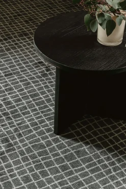 VM-Carpet Aari nukkamatto