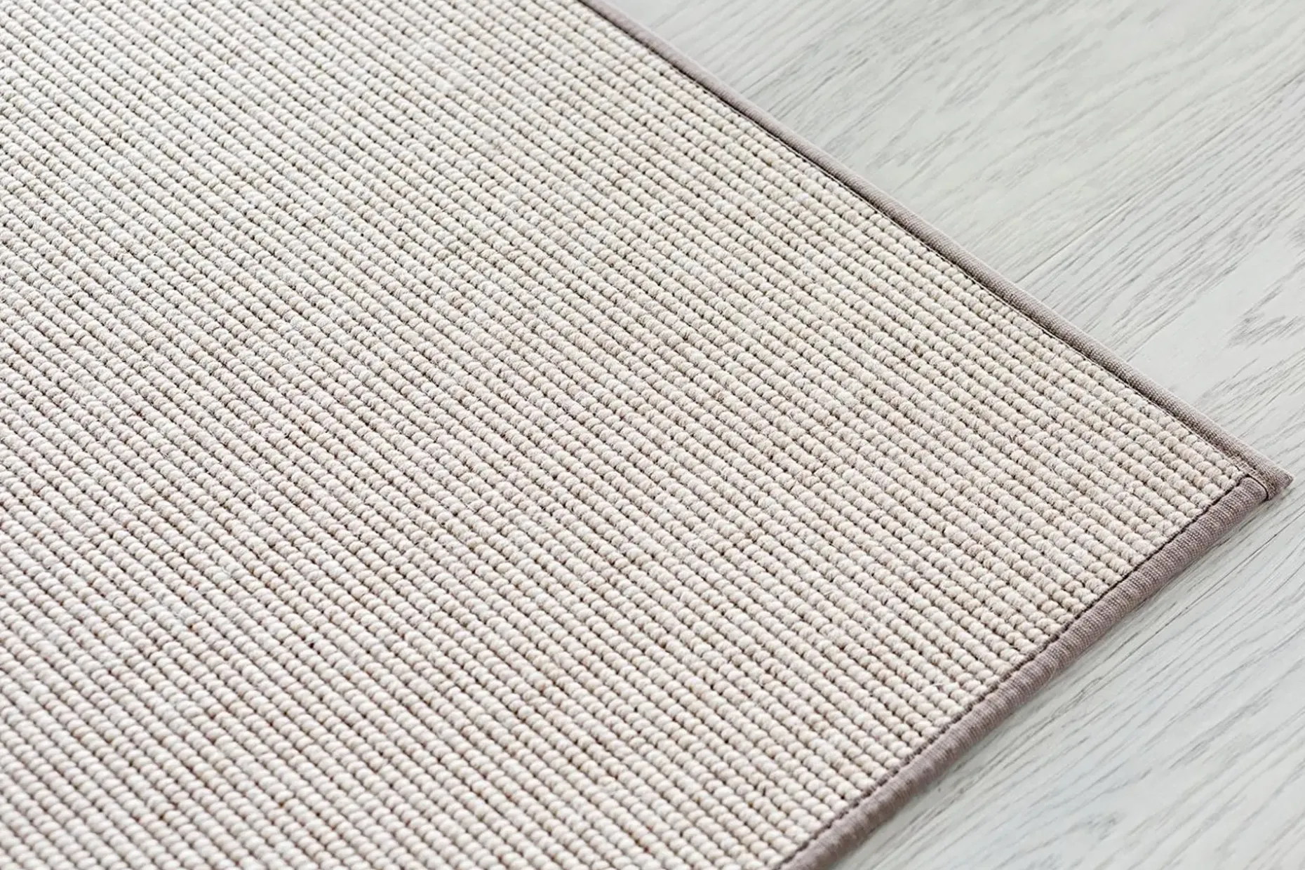 VM-Carpet Esmeralda villa-paperinarumatto