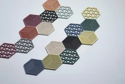 Zone pannunalunen Hexagon 16 x 14 cm, musta